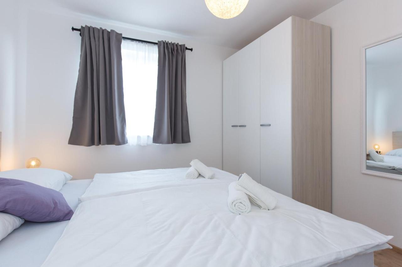 Apartments Kiara Punat Exterior photo